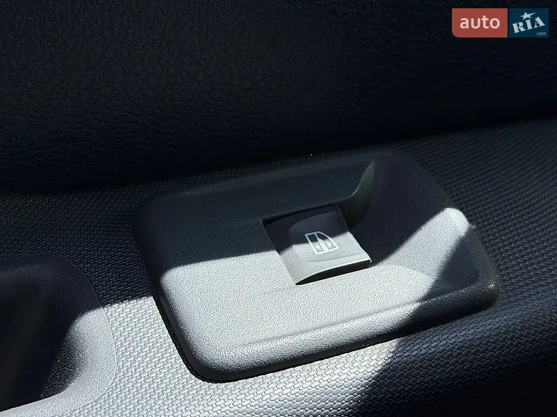Renault Sandero StepWay 2019 VIN VF15SRCLC63134615 фото оголошення 38 з 77