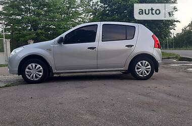 Хэтчбек Renault Sandero 2010 в Северодонецке