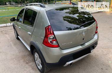 Хэтчбек Renault Sandero 2013 в Одессе