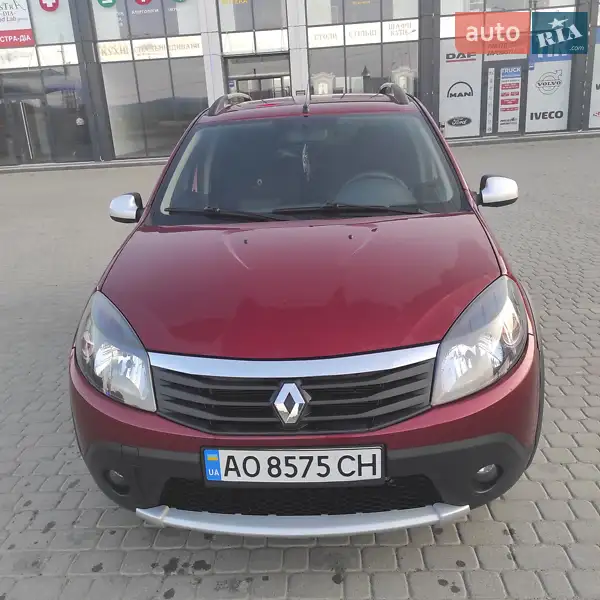 Renault Sandero 2012