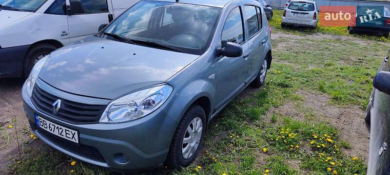 Хетчбек Renault Sandero 2010 в Львові