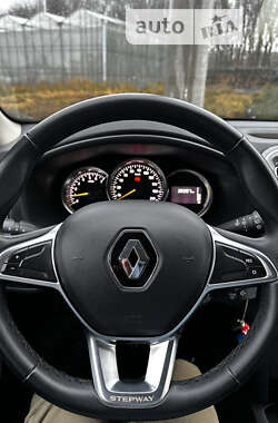 Хэтчбек Renault Sandero 2021 в 