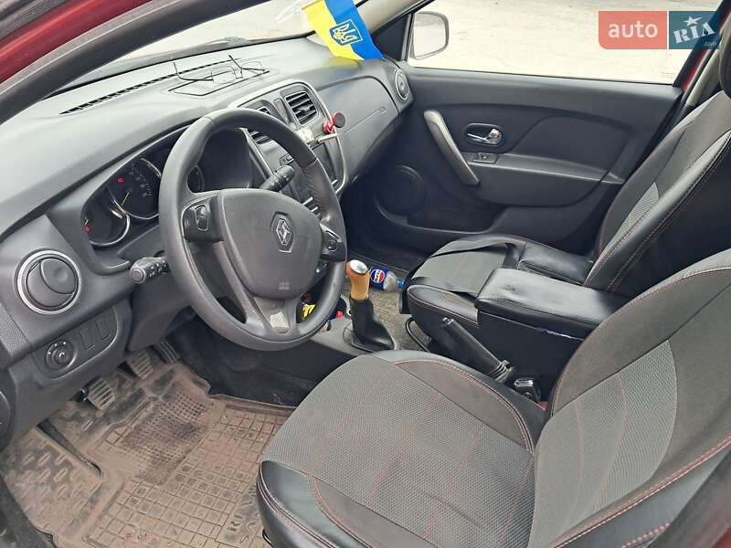 Хетчбек Renault Sandero 2013 в Запоріжжі