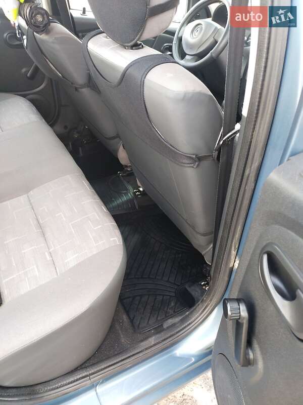 Хэтчбек Renault Sandero 2010 в Одессе