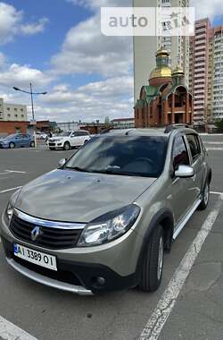Хетчбек Renault Sandero 2012 в Києві