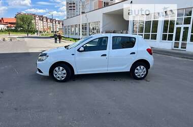 Хэтчбек Renault Sandero 2014 в Киеве