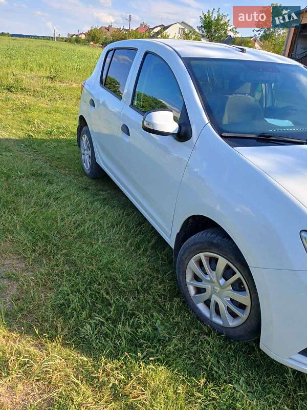 Хэтчбек Renault Sandero 2019 в Березному