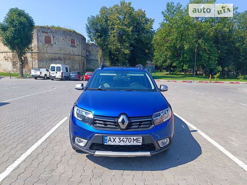 Хэтчбек Renault Sandero 2021 в 