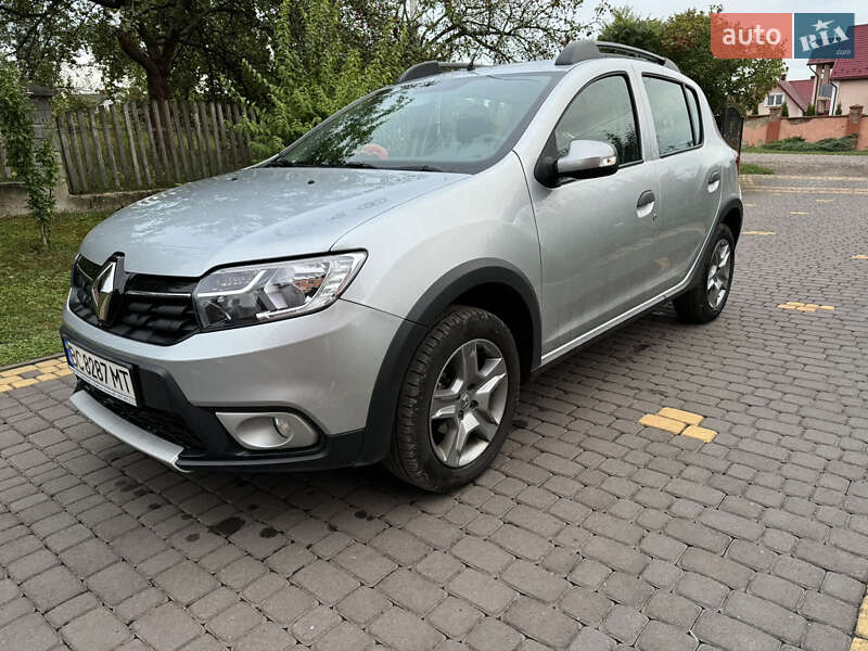 Хэтчбек Renault Sandero 2021 в Львове