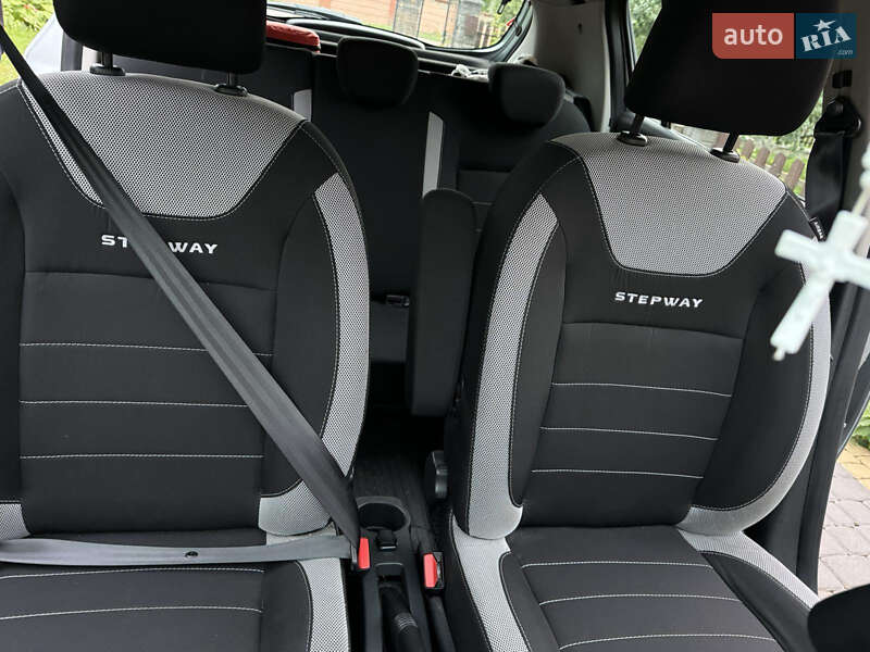 Хэтчбек Renault Sandero 2021 в Львове