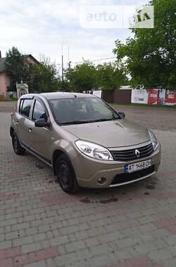 Хетчбек Renault Sandero 2011 в Косові