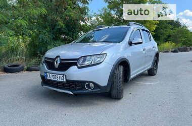 Хэтчбек Renault Sandero 2013 в Киеве