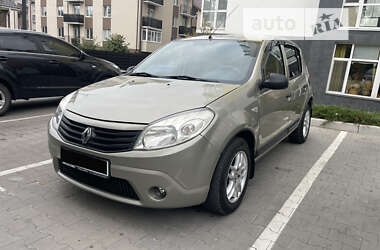 Хэтчбек Renault Sandero 2012 в Киеве