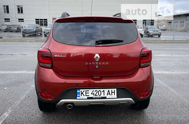 Хэтчбек Renault Sandero 2019 в 