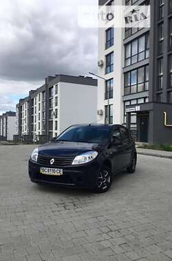 Хетчбек Renault Sandero 2010 в Львові