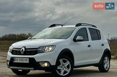 Хетчбек Renault Sandero 2018 в 