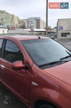 Хэтчбек Renault Sandero 2009 в Черновцах