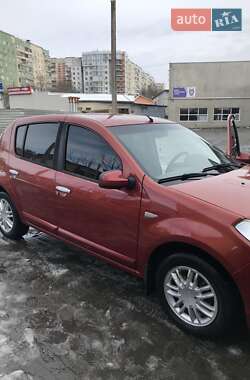 Хэтчбек Renault Sandero 2009 в Черновцах