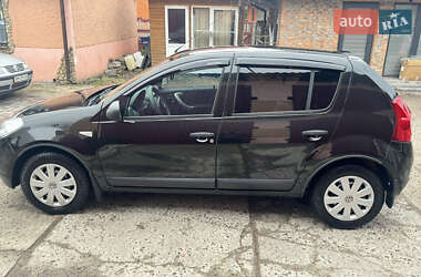 Хэтчбек Renault Sandero 2012 в Сокале