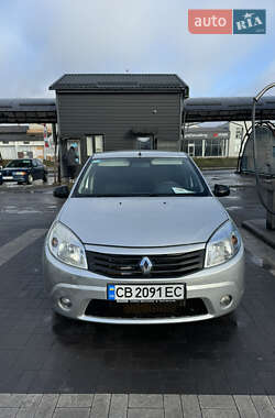 Хетчбек Renault Sandero 2012 в Чернігові