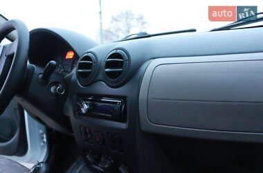 Хетчбек Renault Sandero 2009 в Дрогобичі