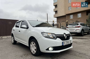 Хетчбек Renault Sandero 2013 в Дніпрі