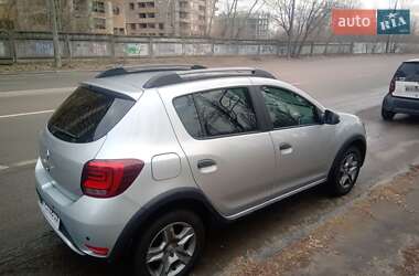 Хэтчбек Renault Sandero 2021 в 