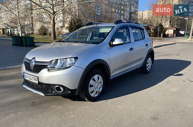 Хетчбек Renault Sandero 2014 в Южному