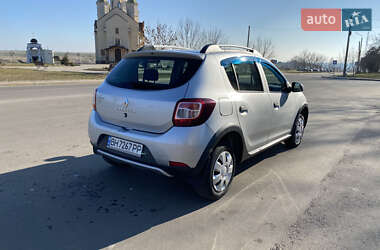 Хэтчбек Renault Sandero 2014 в Южном