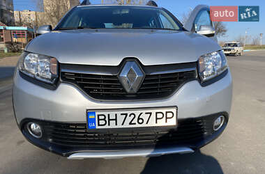 Хэтчбек Renault Sandero 2014 в Южном