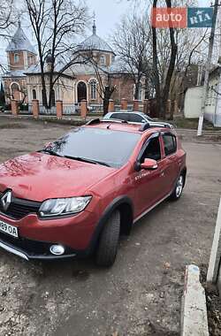 Внедорожник / Кроссовер Renault Sandero 2013 в Валках