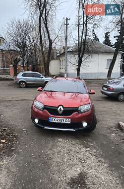 Внедорожник / Кроссовер Renault Sandero 2013 в Валках