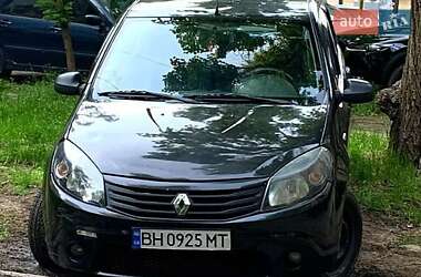 Хэтчбек Renault Sandero 2010 в Одессе