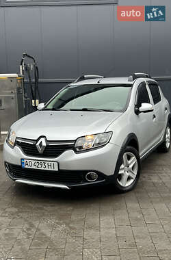 Хэтчбек Renault Sandero 2013 в Ужгороде