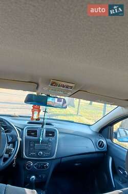 Хетчбек Renault Sandero 2015 в Бродах