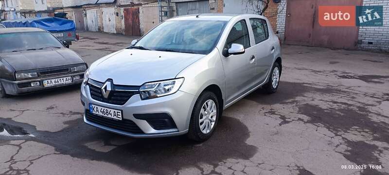 Хэтчбек Renault Sandero 2020 в Киеве