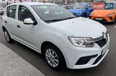 Хетчбек Renault Sandero 2021 в 