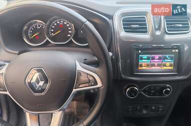 Хэтчбек Renault Sandero 2021 в 