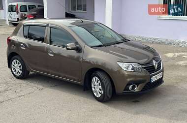 Хетчбек Renault Sandero 2021 в 