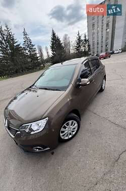 Хетчбек Renault Sandero 2021 в 