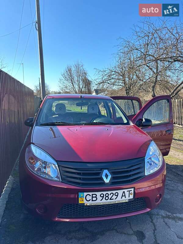 Хэтчбек Renault Sandero 2011 в Бахмаче