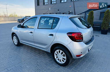 Хетчбек Renault Sandero 2020 в 