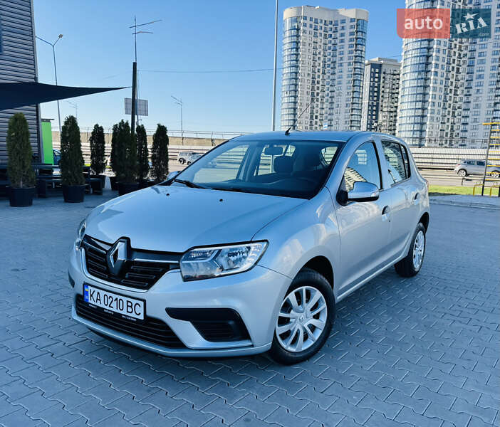 Хетчбек Renault Sandero 2020 в 