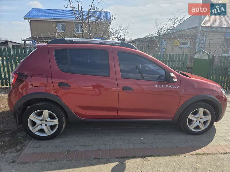 Хетчбек Renault Sandero 2015 в Білій Церкві