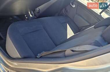 Хэтчбек Renault Sandero 2012 в 