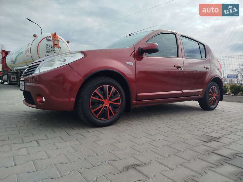 Хетчбек Renault Sandero 2012 в Києві