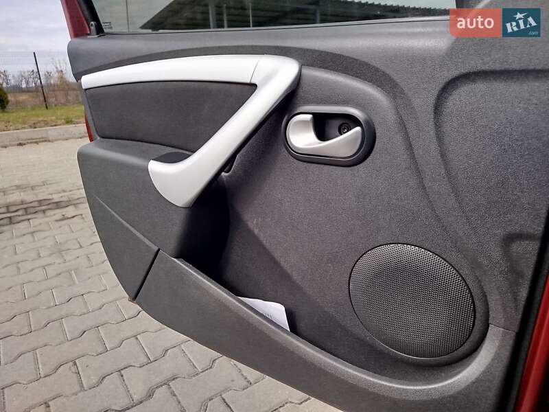 Хетчбек Renault Sandero 2012 в Києві