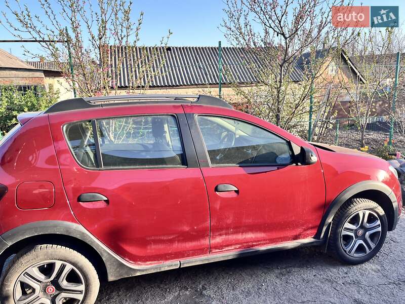 Хэтчбек Renault Sandero 2019 в Александрие