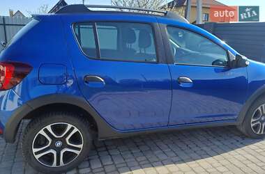 Хэтчбек Renault Sandero 2020 в 