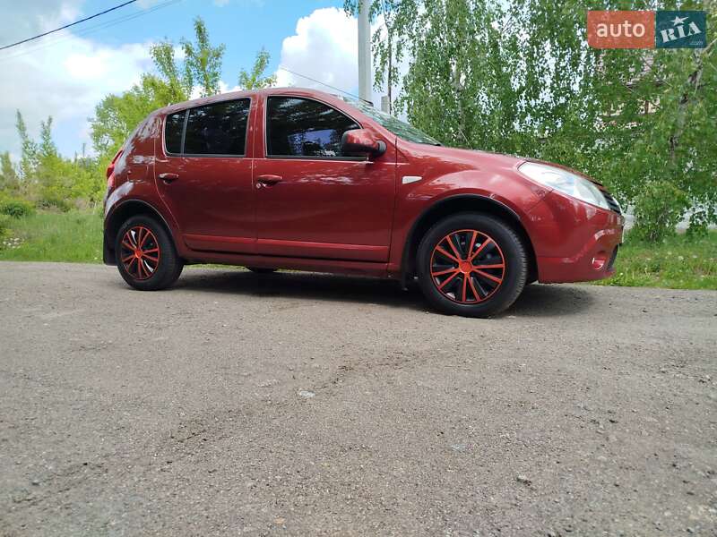 Хетчбек Renault Sandero 2012 в Києві